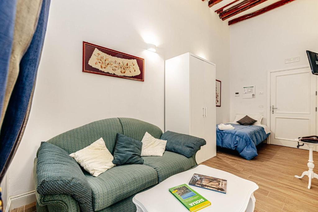 Giulio Cesare 14, Residence Palermo Bagian luar foto